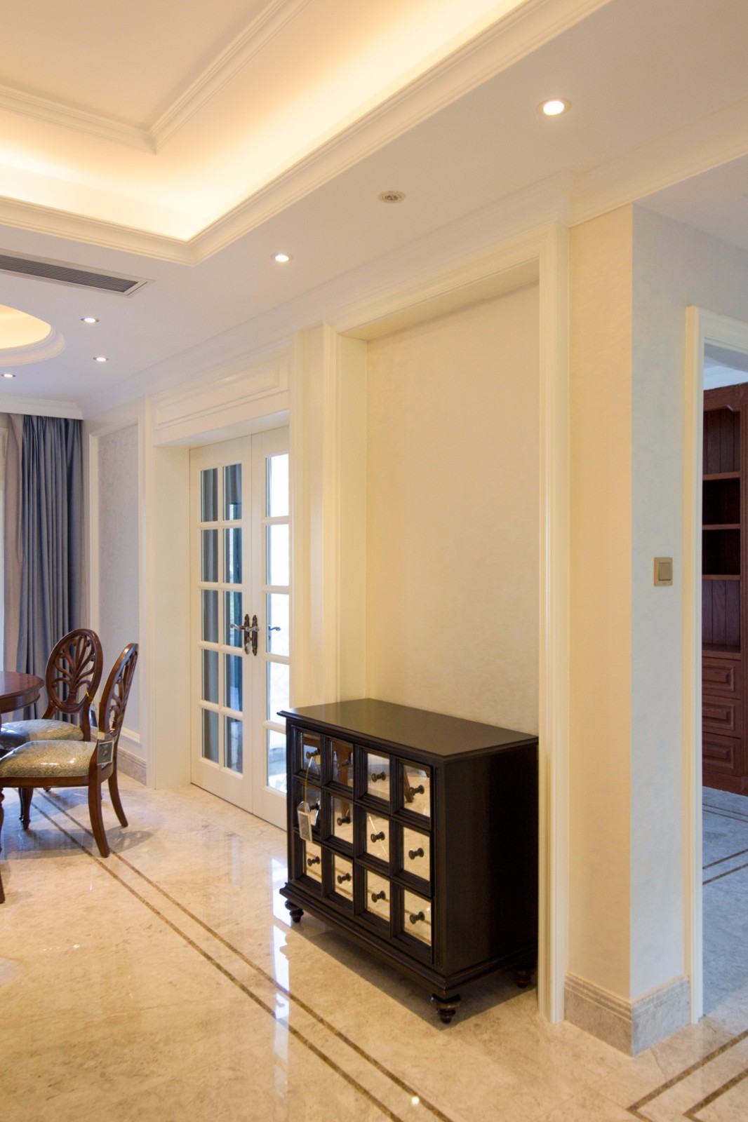 瑞士半山别墅餐厅门窗装饰竣工图