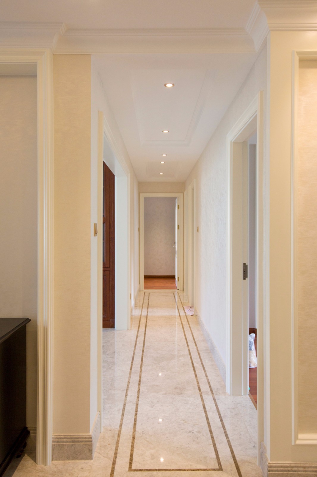 瑞士半山别墅走廊装饰竣工图