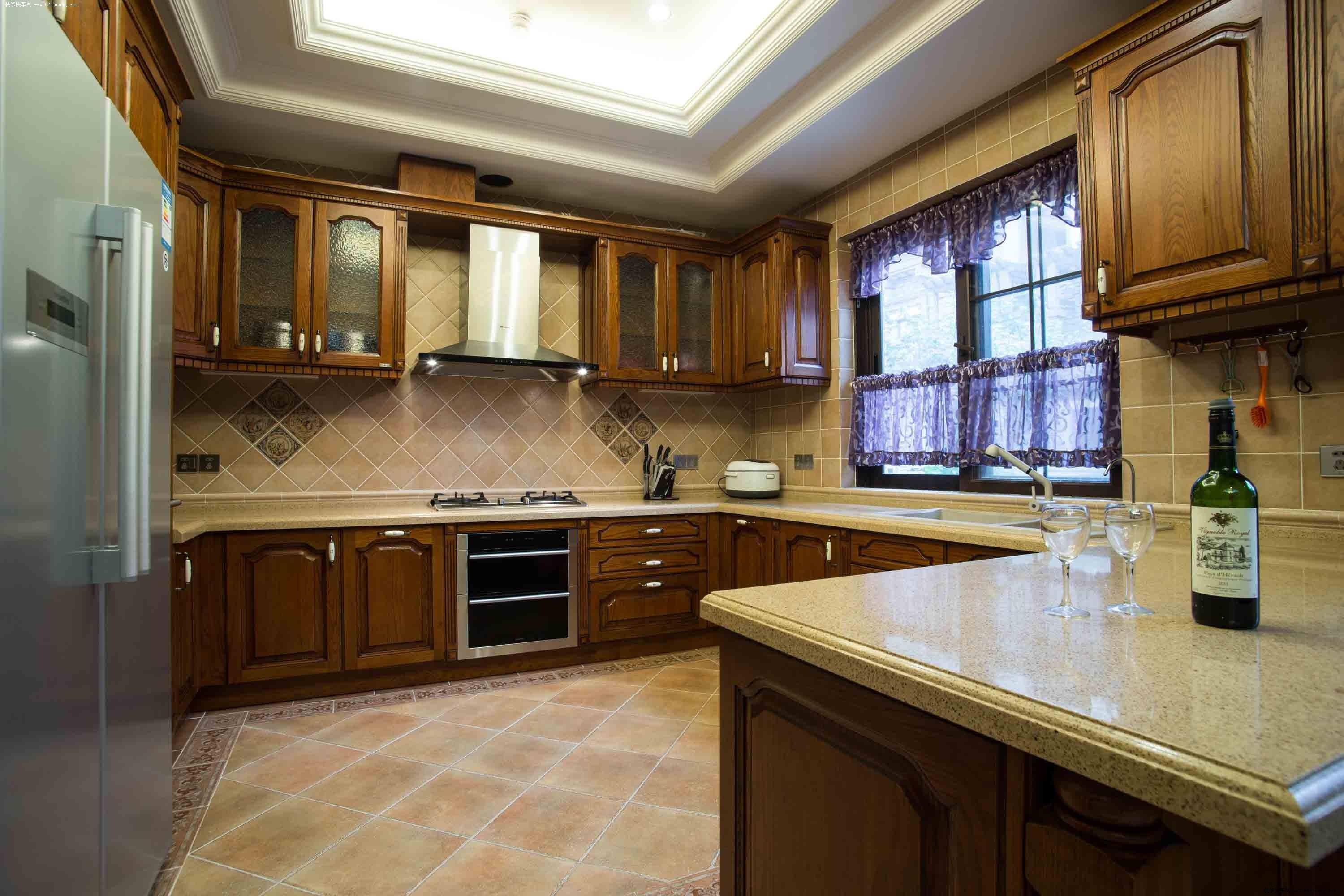 现代厨房装修风格三